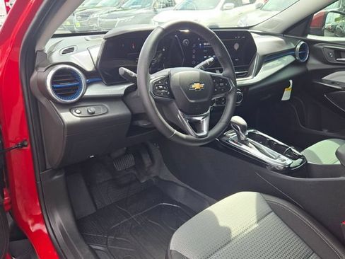 Used 2026 Chevrolet Trax LT w/ Driver Confidence Package FWD image 25
