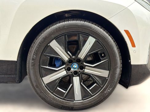 Certified 2022 BMW iX xDrive50 w/ Sport Package AWD/4WD image 12