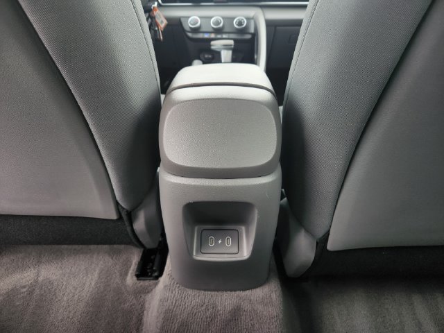 Certified 2025 Hyundai Elantra SE FWD image 17