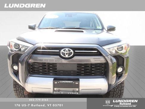 Used 2021 Toyota 4Runner TRD Off-Road Premium w/ Moonroof Package AWD/4WD image 25