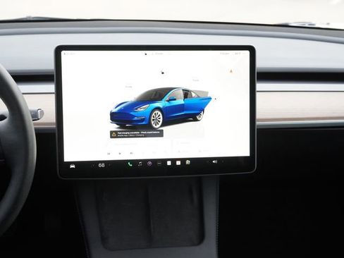 Used 2023 Tesla Model 3 Standard Range RWD image 14