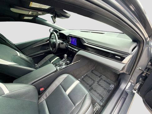 Used 2025 Toyota Camry SE FWD image 32