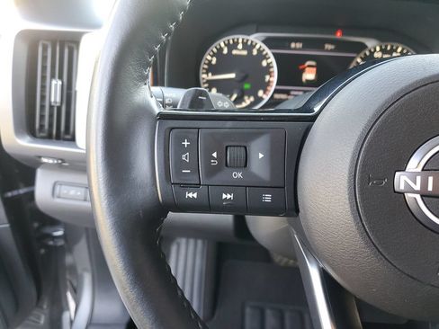 Certified 2023 Nissan Pathfinder SL FWD image 22