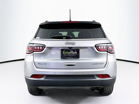 Used 2022 Jeep Compass Limited image 7