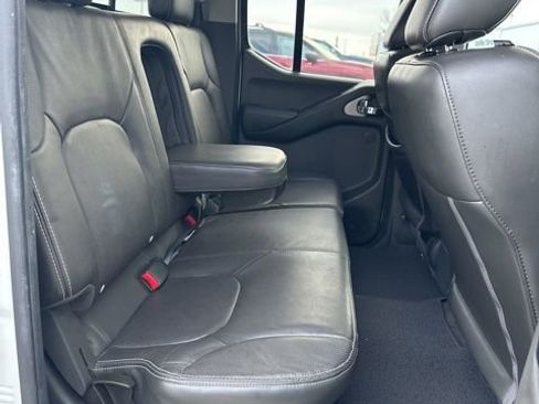 Used 2015 Nissan Frontier PRO-4X w/ Pro-4x Luxury Package image 39