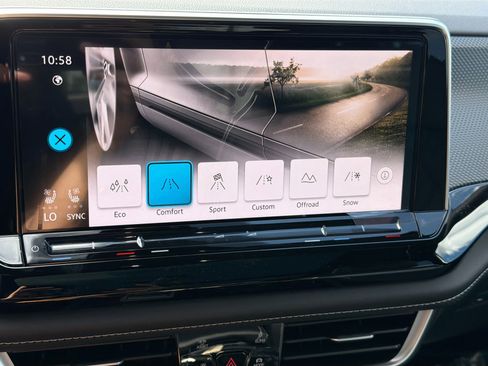 New 2026 Volkswagen Atlas Cross Sport SEL Premium R-Line image 32