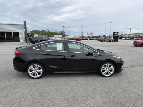 Used 2016 Chevrolet Cruze Premier FWD image 2
