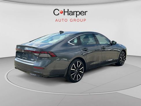Used 2023 Honda Accord Touring image 3