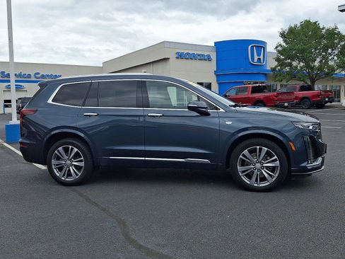 Used 2020 Cadillac XT6 Premium Luxury AWD/4WD image 6