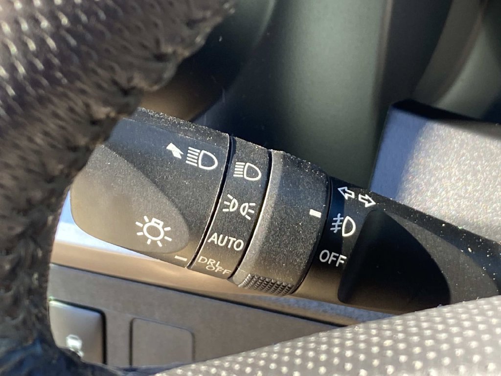 Used 2022 Toyota Tacoma SR5 AWD/4WD image 19
