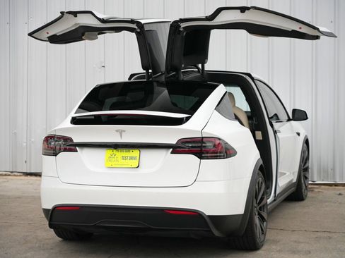 Used 2023 Tesla Model X image 53