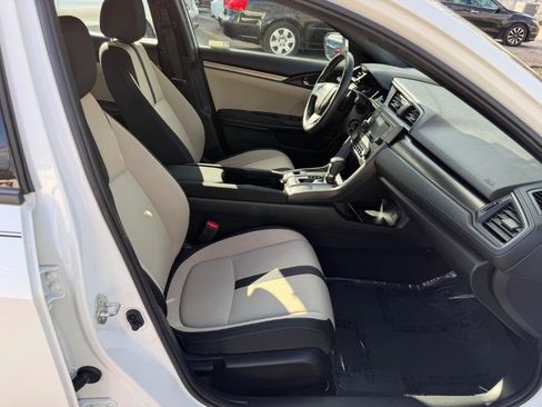 Used 2018 Honda Civic Sport image 12