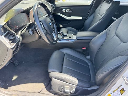 Used 2019 BMW 330i Sedan w/ Convenience Package RWD image 26