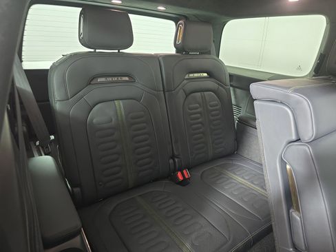 Used 2022 Rivian R1S Launch Edition AWD/4WD image 25