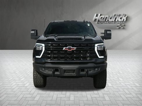Used 2024 Chevrolet Silverado 2500 ZR2 w/ ZR2 Bison Edition image 5