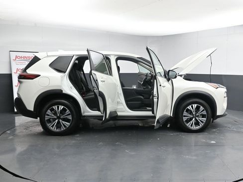 Used 2023 Nissan Rogue SV image 41