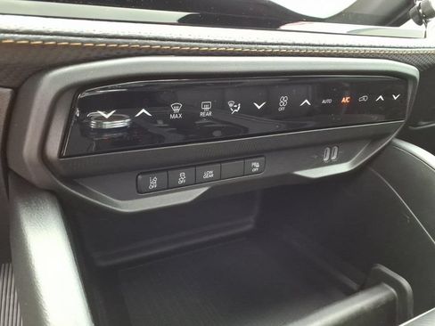 New 2026 Jeep Cherokee Limited AWD/4WD image 18