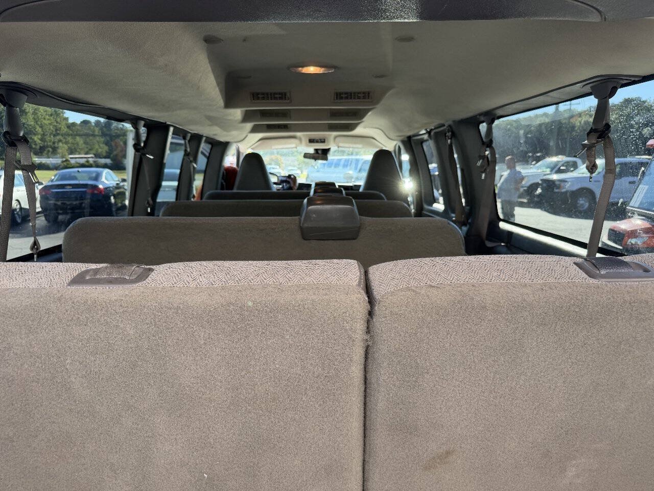 Used 2019 GMC Savana 3500 LT w/ LT Preferred Equipment Group RWD image 12