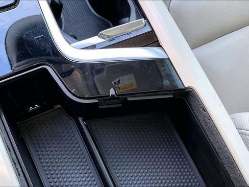 Used 2018 Volvo S90 T6 Momentum w/ Convenience Package image 16