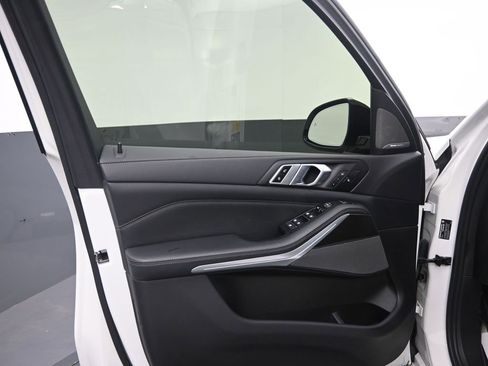 Certified 2023 BMW X5 M50i w/ Executive Package image 10