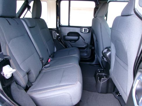 New 2026 Jeep Wrangler Unlimited Sport image 19