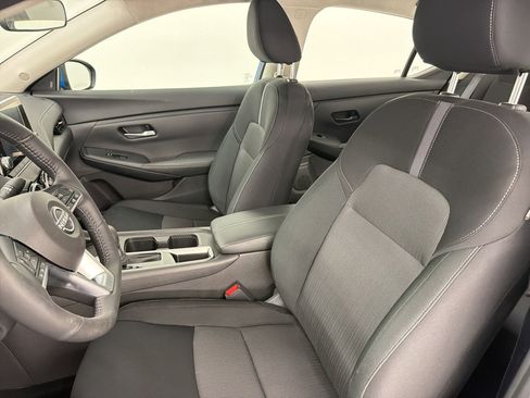 Used 2025 Nissan Sentra SV w/ All-Weather Package FWD image 5