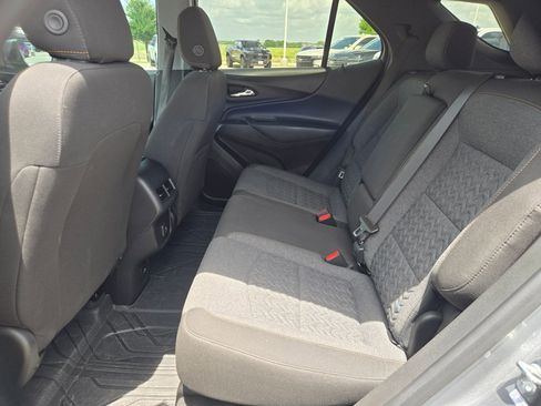 Used 2023 Chevrolet Equinox LT AWD/4WD image 13
