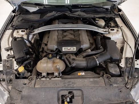 Used 2017 Ford Mustang GT Premium RWD image 3