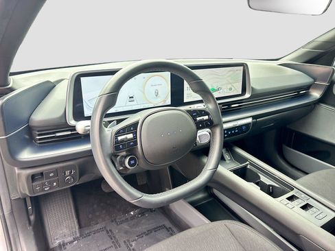 Used 2024 Hyundai Ioniq 6 SE RWD image 9