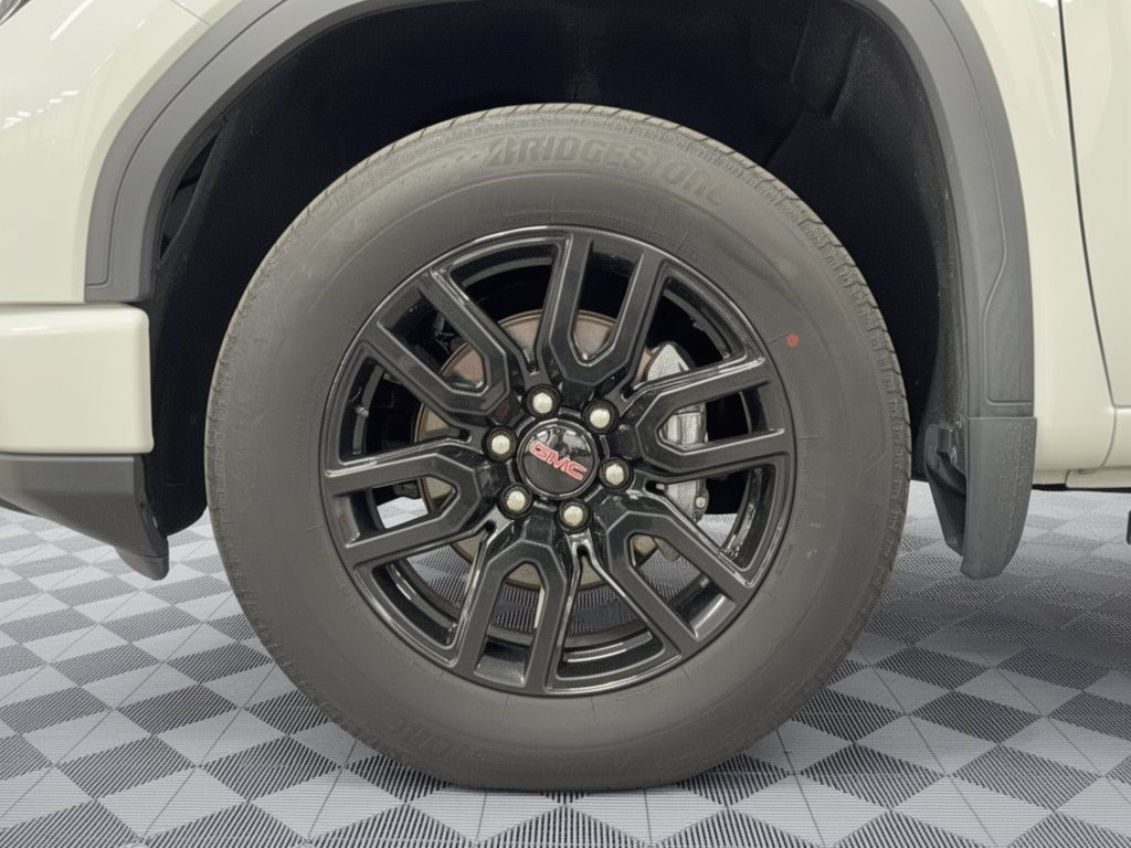 Used 2022 GMC Sierra 1500 Elevation w/ Preferred Package AWD/4WD image 13