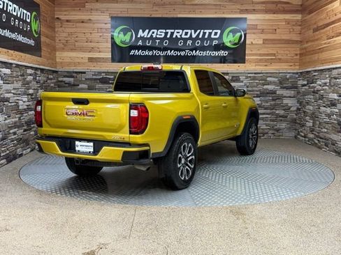 Used 2023 GMC Canyon AT4 w/ AT4 Premium Package image 9