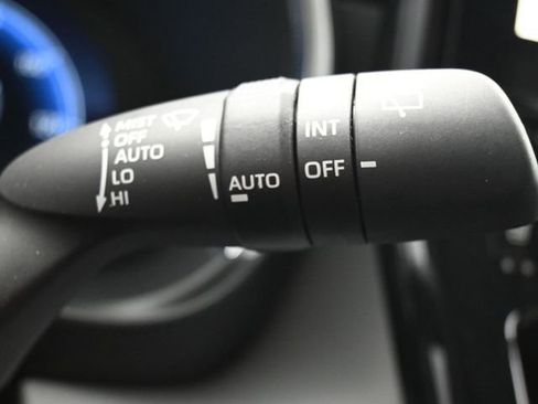 Used 2023 Toyota Highlander Platinum FWD image 27