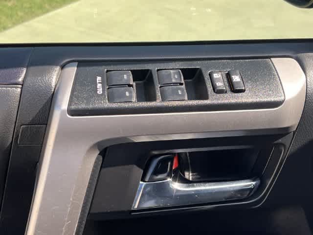 Used 2022 Toyota 4Runner SR5 AWD/4WD image 30
