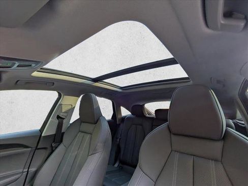 New 2025 Audi Q5 Premium Plus image 18