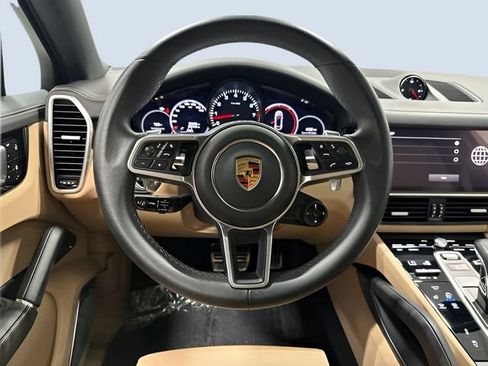 Used 2023 Porsche Cayenne S AWD/4WD image 17
