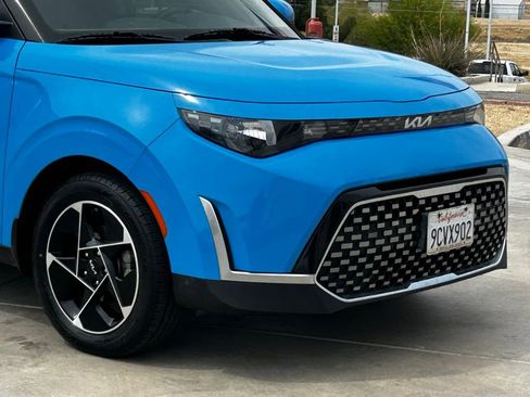 Used 2023 Kia Soul EX image 9