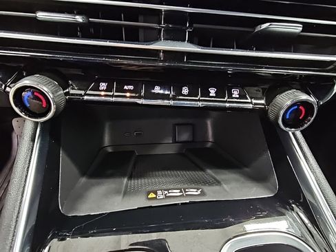 Certified 2024 Chevrolet Traverse RS w/ LPO, Floor Liner Package image 20