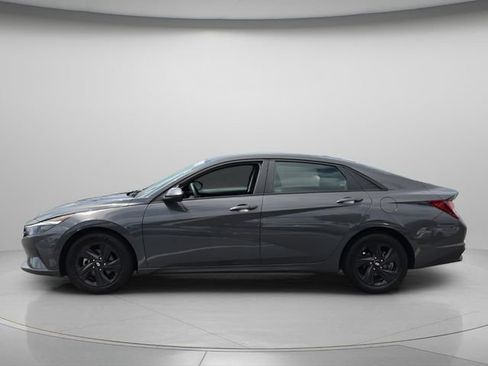 Certified 2023 Hyundai Elantra SEL w/ Cargo Package FWD image 3