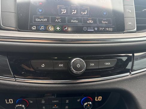 Used 2023 Buick Enclave Essence FWD image 25