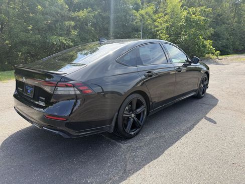 Used 2024 Honda Accord Sport image 5