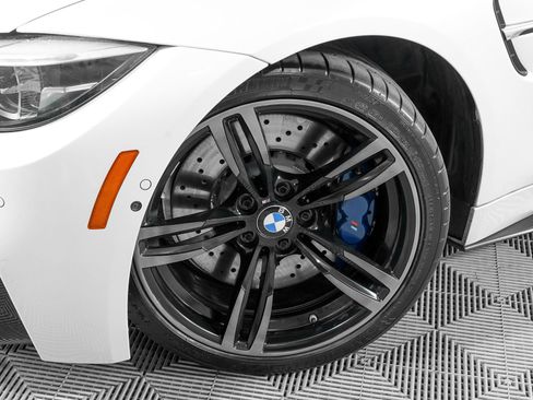 Used 2018 BMW M4 Coupe RWD image 28