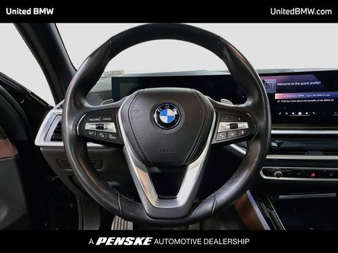 Used 2025 BMW X5 xDrive50e AWD/4WD image 6