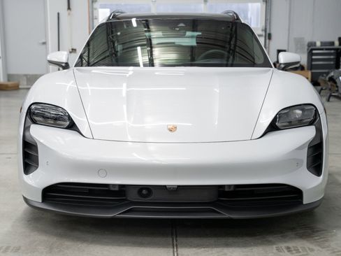 Used 2022 Porsche Taycan GTS AWD/4WD image 4