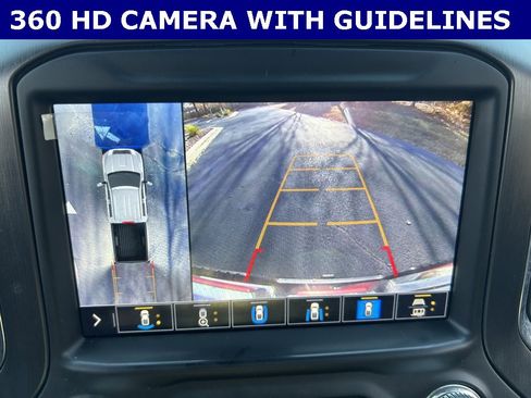 Used 2022 GMC Sierra 2500 AT4 w/ AT4 Preferred Package image 3