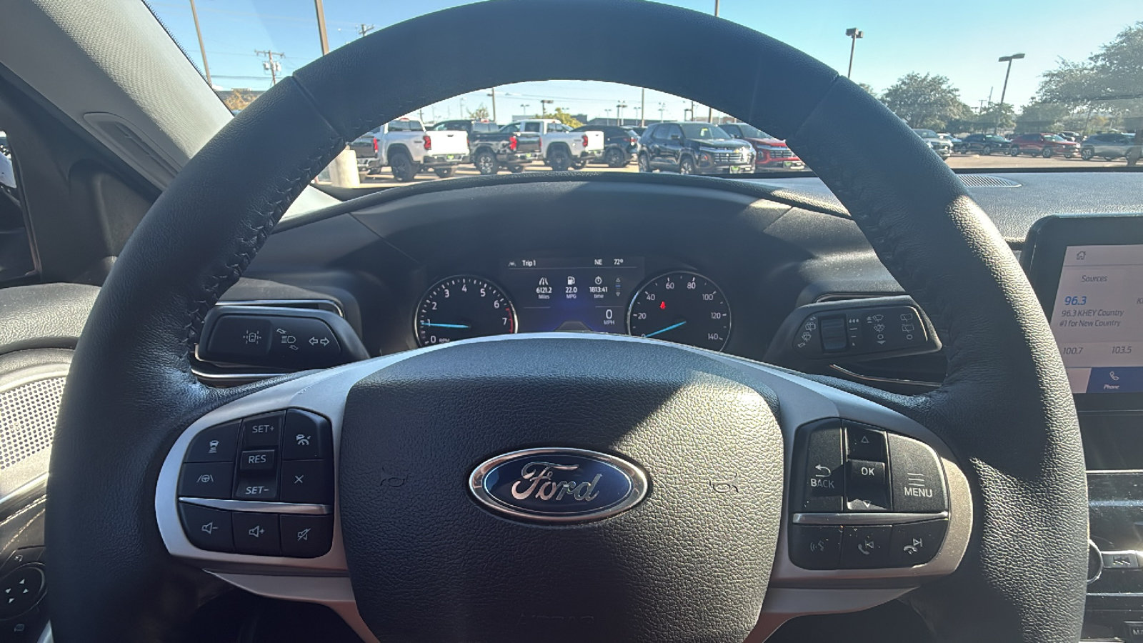 Used 2022 Ford Explorer Limited w/ Equipment Group 301A RWD image 17