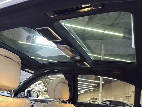 Used 2015 Mercedes-Benz S 63 AMG 4MATIC Sedan image 32