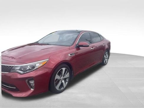 Used 2018 Kia Optima SX FWD image 2