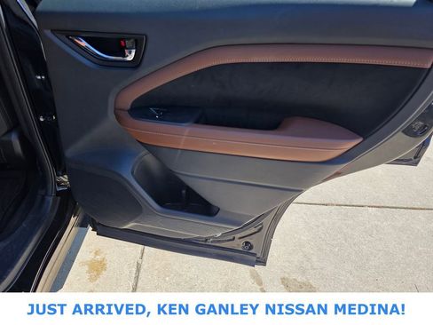 Used 2025 Subaru Forester Touring AWD/4WD image 21