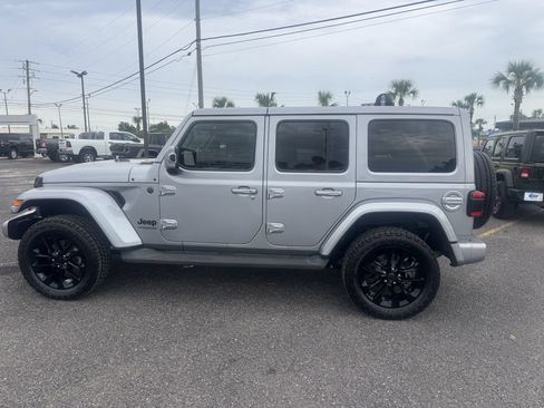 Used 2020 Jeep Wrangler Unlimited Sahara AWD/4WD image 6