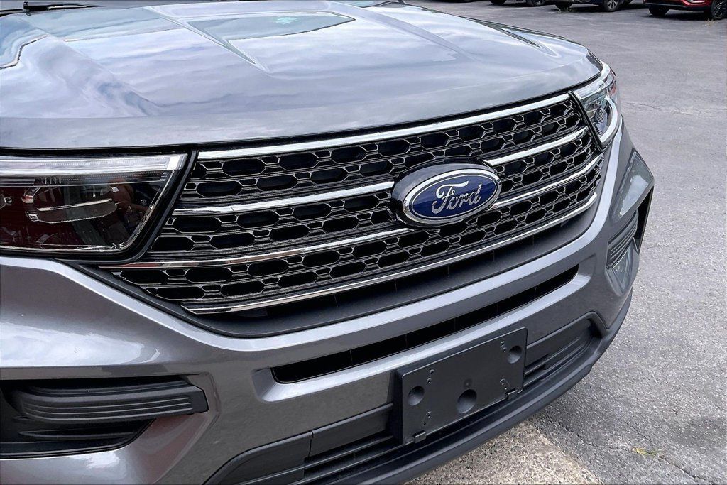 Used 2021 Ford Explorer XLT AWD/4WD image 29